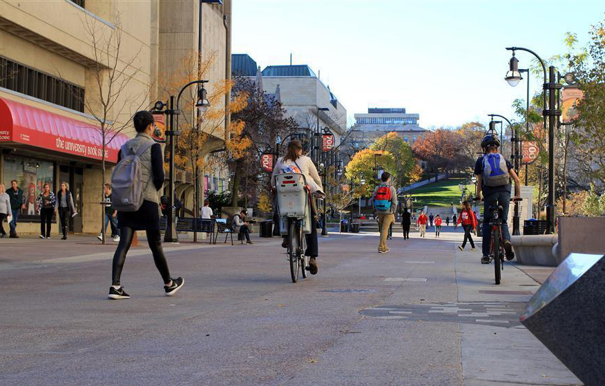Students walking on Library Mall, PHOTO: HOLLY HENSCHEN